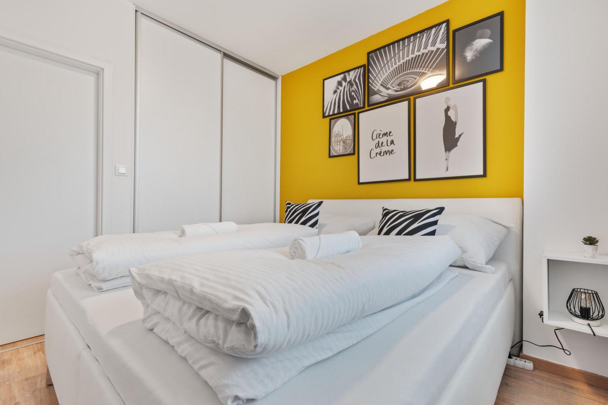 Lam Safari - Balcony - Ac - Free Parking Apartment บราติสลาวา ภายนอก รูปภาพ