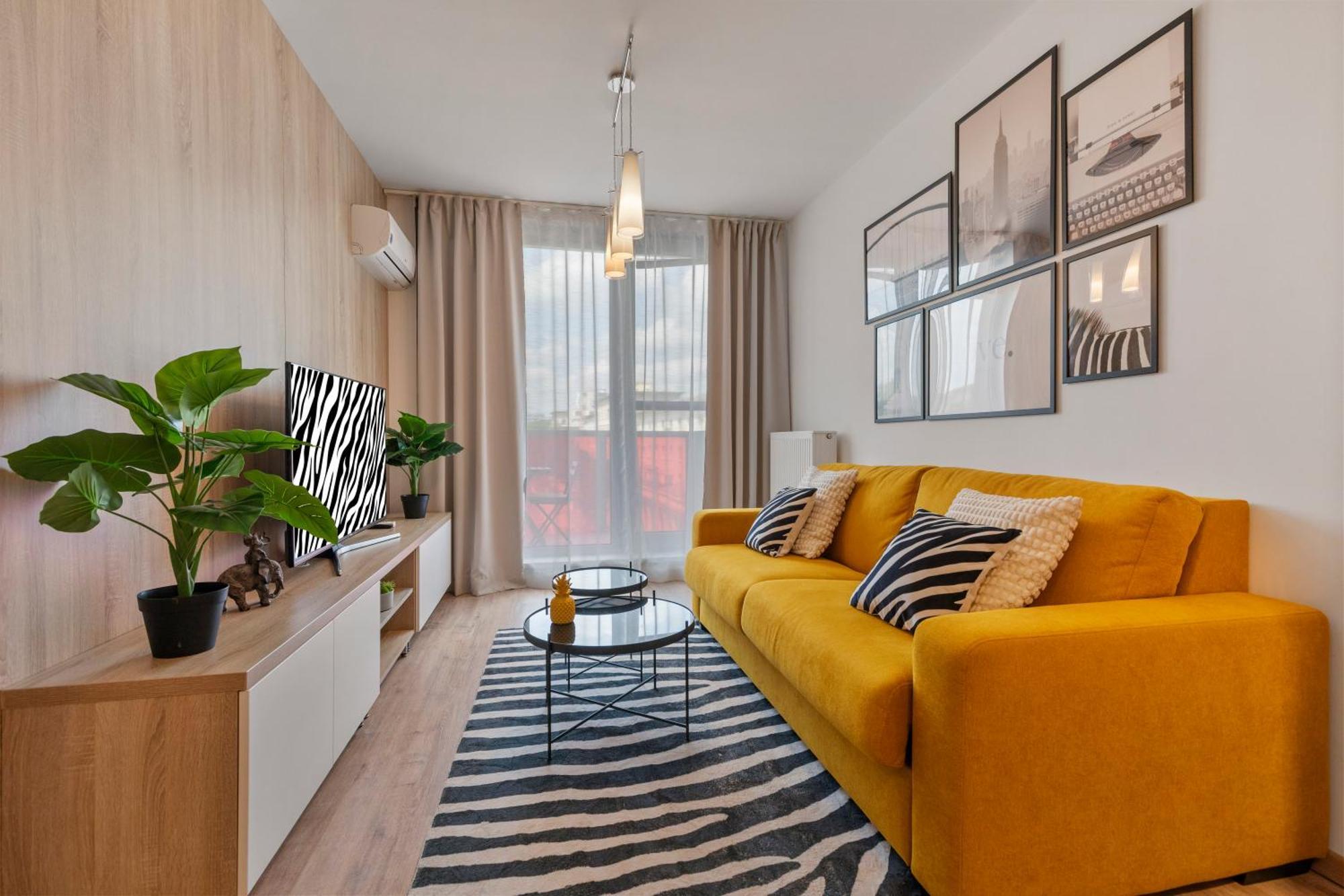Lam Safari - Balcony - Ac - Free Parking Apartment บราติสลาวา ภายนอก รูปภาพ