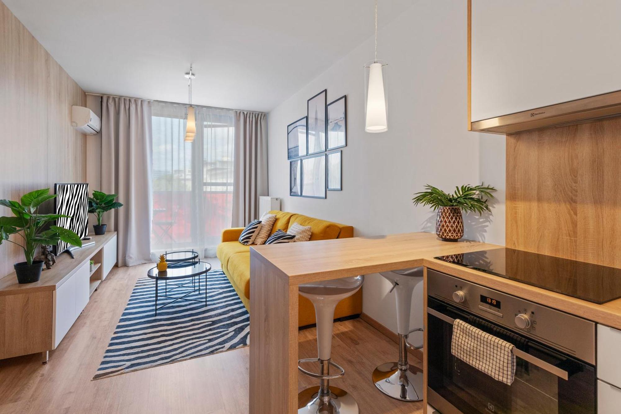 Lam Safari - Balcony - Ac - Free Parking Apartment บราติสลาวา ภายนอก รูปภาพ